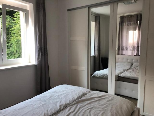 Velden View Ferienwohnung mit großer Sonnenterrasse und See- und Karawankenblick Velden am Wörthersee Exterior foto