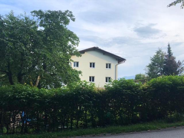 Velden View Ferienwohnung mit großer Sonnenterrasse und See- und Karawankenblick Velden am Wörthersee Exterior foto